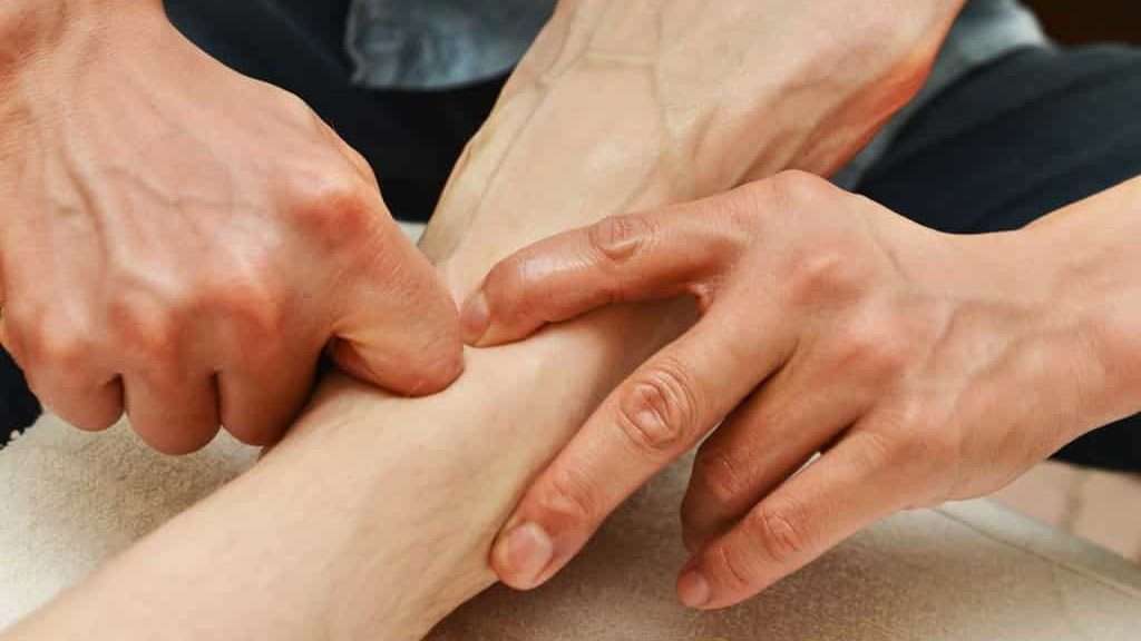 Segmental-reflexive foot massage