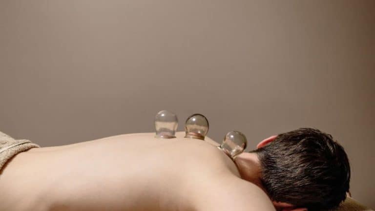 Massage with decompression cups