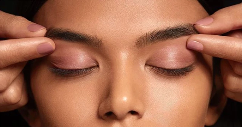 How to Massage Eyebrows