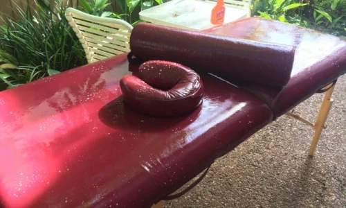 How to Clean a Massage Table: A Step-by-Step Guide to Maintaining a Clean and Sterile Environment