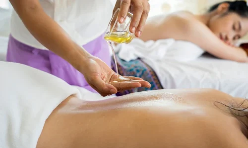 Unlock the Benefits of Warming Massage Oil: How it Works and What it Can Do for You