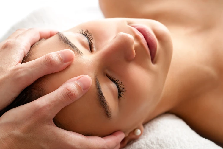 Benefits Of Massaging Sinuses