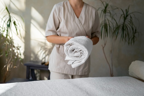 How to Clean a Massage Table Between Clients: A Business Hygiene Guide