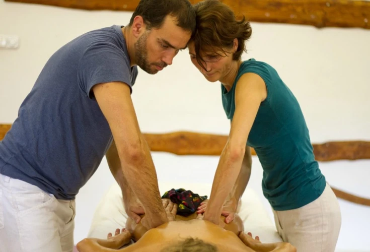 What To Do During A Lomi Lomi Massage