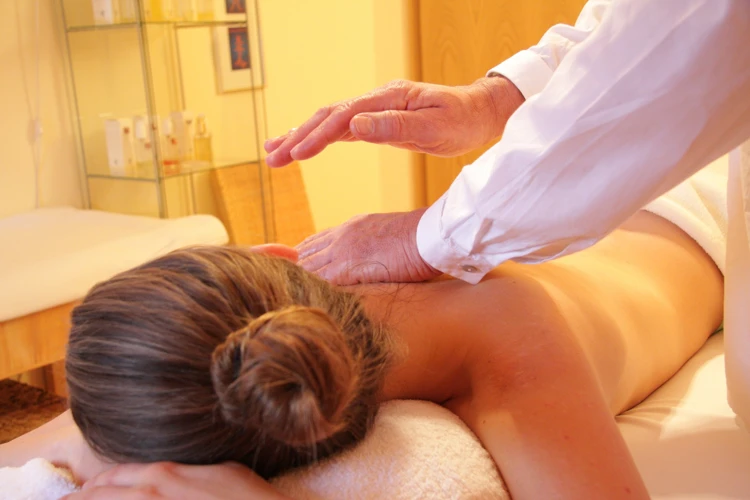 What To Expect In A Massage Therapy Course