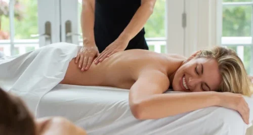 What to Expect at a Massage Spa & Its Benefits