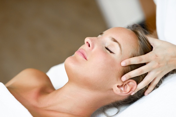 How To Give A Good Scalp Massage How To Give A Good Scalp Massage