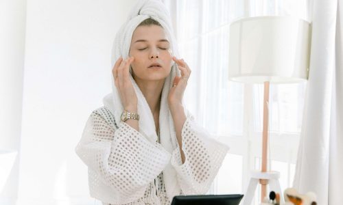 Facial Massage Techniques: Face Massage for Glowing, Sculpted Skin