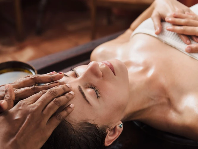 What To Expect During An Abhyanga Massage