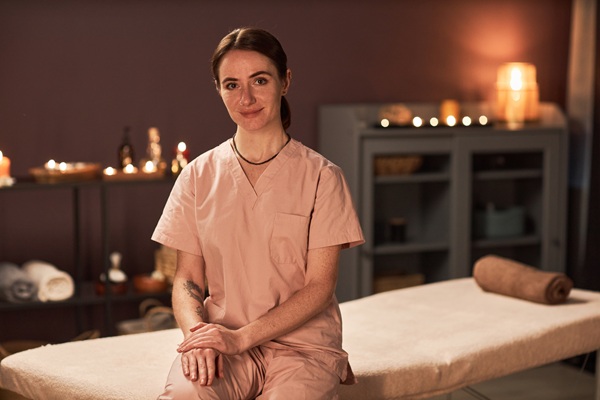 What Do Massage Therapists Wear What Do Massage Therapists Wear