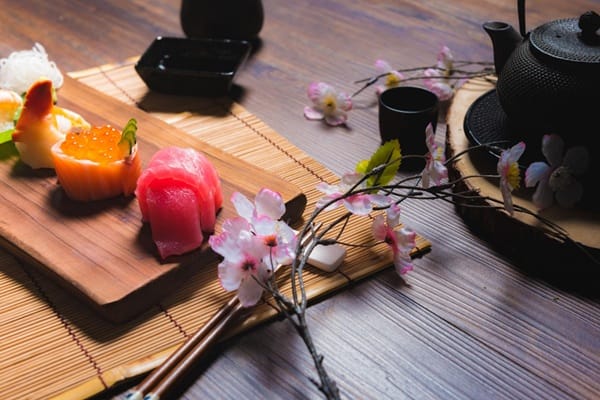 Comparison of Japanese and Western massage techniques